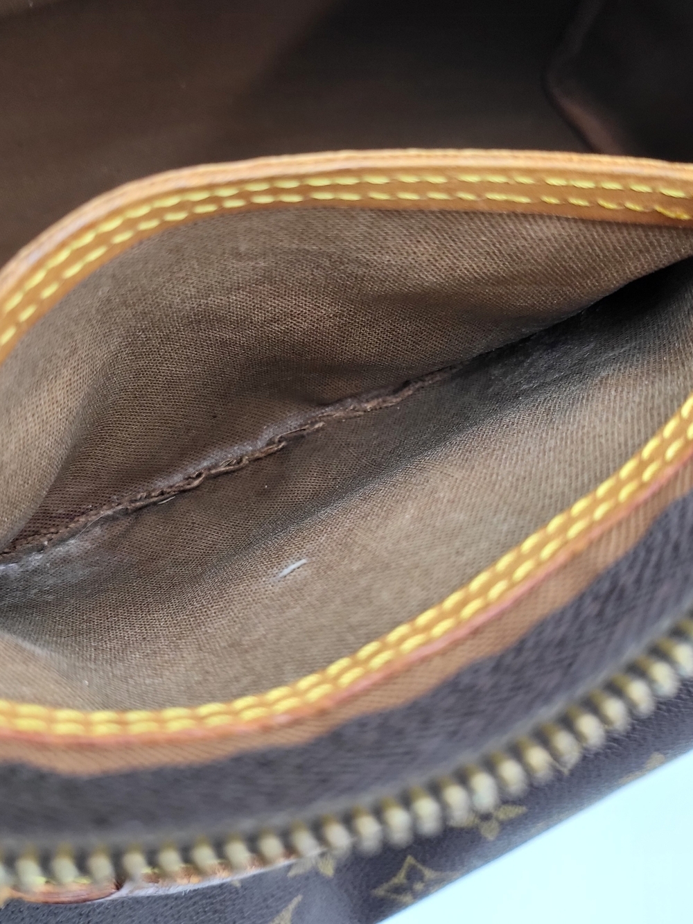 Louis Vuitton Monogram Canvas Speedy 35, Authentic, Vintage France 2002.. - Picture 13 of 16